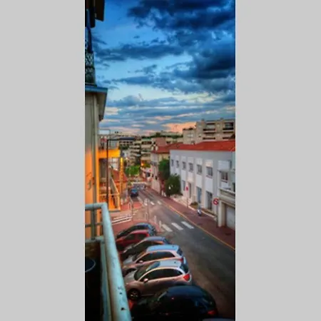 A 2 Pas Du Festival Et Plages